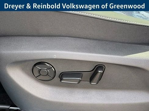New 2026 Volkswagen Tiguan SE R-Line AWD/4WD image 27
