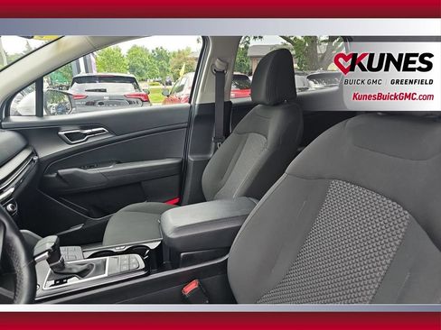 Used 2026 Kia Sportage LX FWD image 15