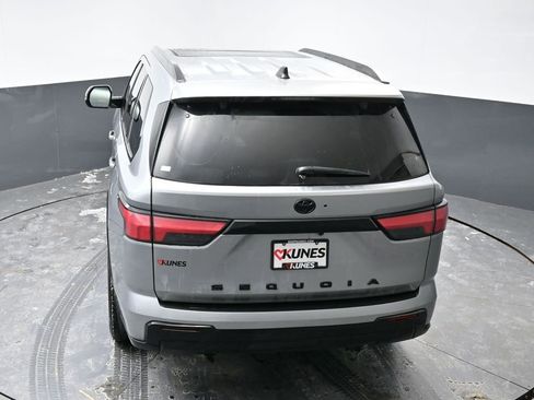 Used 2024 Toyota Sequoia Platinum AWD/4WD image 21