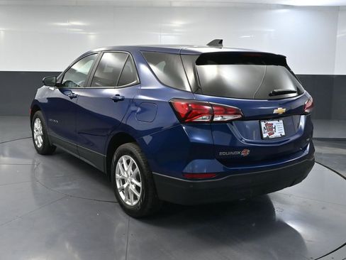 Used 2022 Chevrolet Equinox LS AWD/4WD image 8