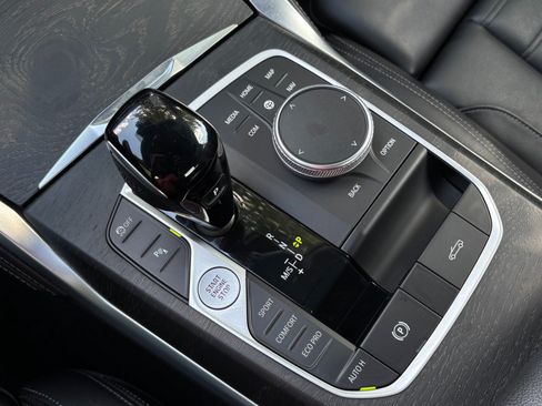 Used 2022 BMW M440i Convertible RWD image 41