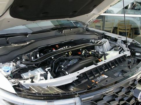 New 2026 Ford Explorer ST-Line w/ ST-Line Street Pack image 14