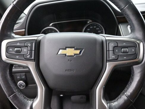 Used 2021 Chevrolet Suburban Premier AWD/4WD image 19