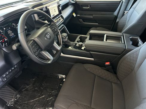 New 2026 Toyota Tundra SR5 w/ SR5 Convenience Package RWD image 11