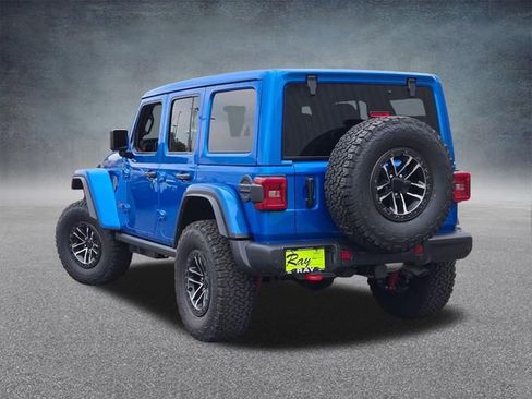 Certified 2026 Jeep Wrangler Unlimited Rubicon AWD/4WD image 16