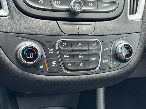 Used 2023 Chevrolet Malibu LT FWD image 6