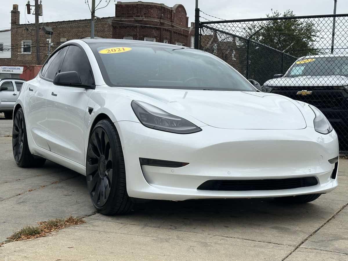 Used 2021 Tesla Model 3 Standard Range Plus RWD image 3