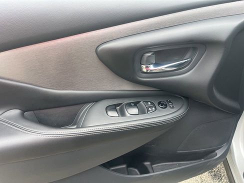 Used 2022 Nissan Murano SV FWD image 6