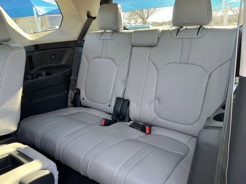 New 2025 Honda Pilot EX-L image 8