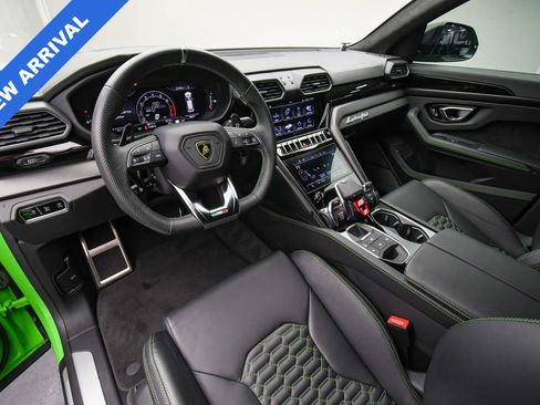 Used 2023 Lamborghini Urus S image 12