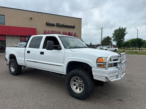Used 2006 GMC Sierra 2500 SLE w/ Onstar Plus Package AWD/4WD image 7