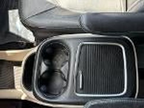 Used 2021 Chrysler Pacifica Touring-L w/ Premium & Safety Sphere Group FWD image 21