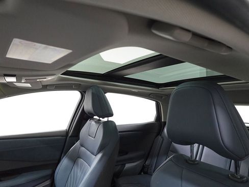 Used 2024 Nissan Ariya AWD image 13