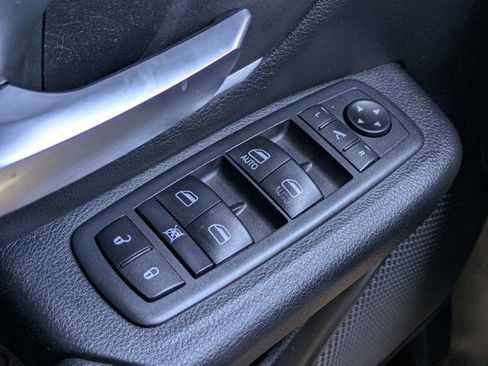 Used 2021 RAM 1500 Big Horn RWD image 22