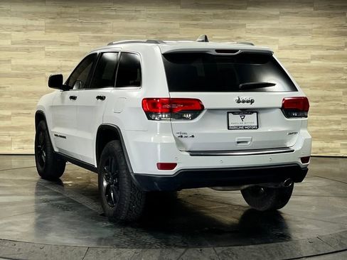Used 2019 Jeep Grand Cherokee Limited AWD/4WD image 15