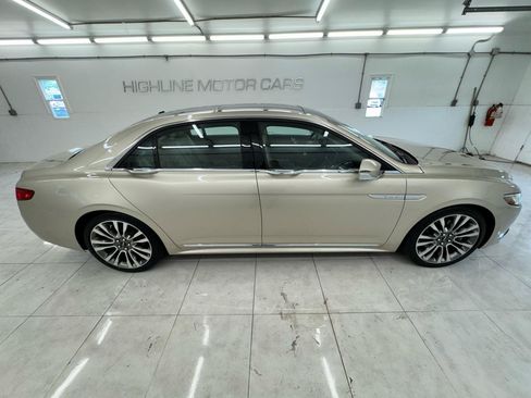 Used 2017 Lincoln Continental Reserve w/ Technology Package AWD/4WD image 4