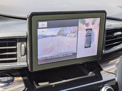 Certified 2022 Ford Explorer Limited w/ Equipment Group 301A image 21