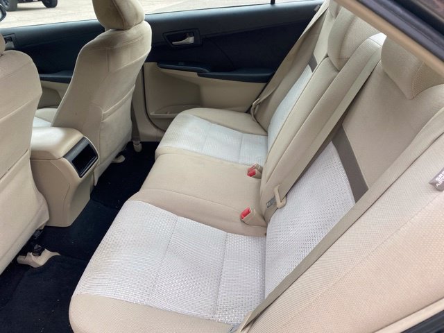 Used 2012 Toyota Camry LE FWD image 12