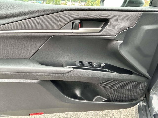Used 2025 Toyota Camry LE FWD image 19