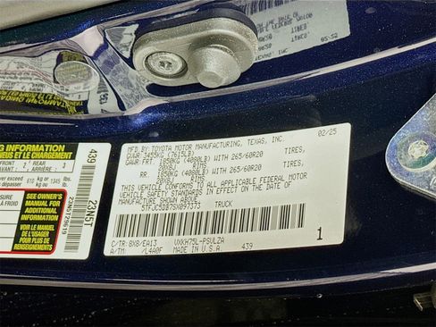 Used 2025 Toyota Tundra Limited image 16