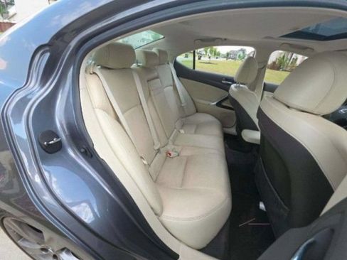 Used 2012 Lexus IS 250 w/ Premium Pkg Value Edition RWD image 4