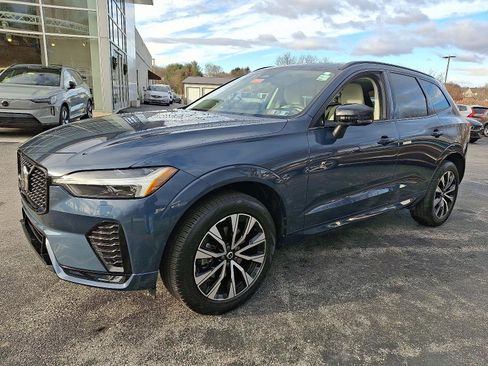 Certified 2024 Volvo XC60 B5 Core w/ Climate Package image 3