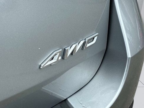 Used 2023 Ford Explorer XLT AWD/4WD image 12