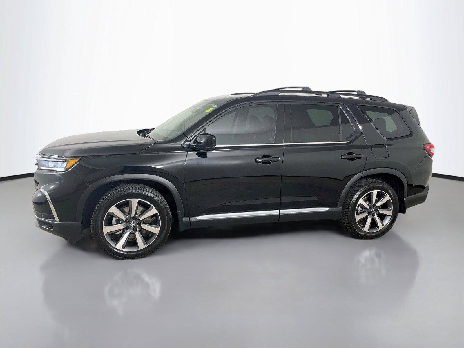 Used 2023 Honda Pilot Elite image 8