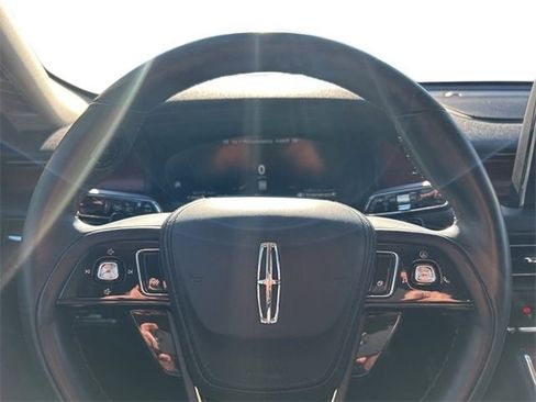 Certified 2023 Lincoln Aviator Reserve w/ Equipment Group 201A image 11