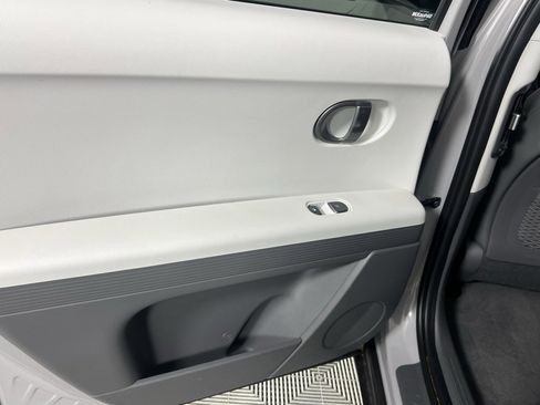Used 2025 Hyundai Ioniq 5 SEL image 28