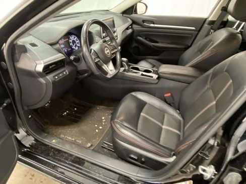 Used 2024 Nissan Altima 2.5 SR image 11