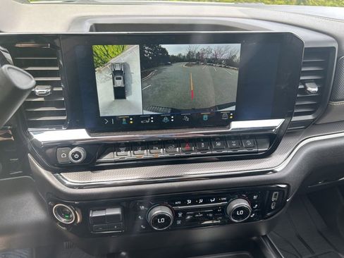 Certified 2025 Chevrolet Silverado 2500 ZR2 w/ Technology Package AWD/4WD image 31