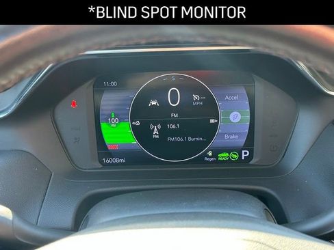 Used 2023 Chevrolet Bolt EUV LT w/ Convenience Package image 8