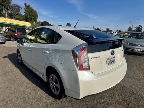 Used 2012 Toyota Prius Two FWD image 4