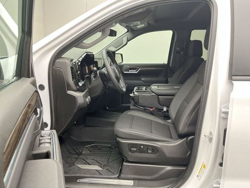 Used 2026 Chevrolet Silverado 1500 LT w/ Protection Package AWD/4WD image 3