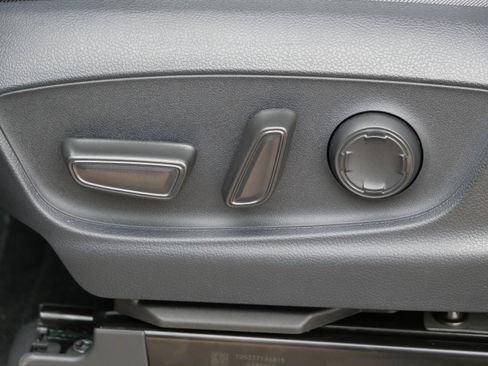 New 2026 Toyota Tacoma TRD Off-Road AWD/4WD image 7