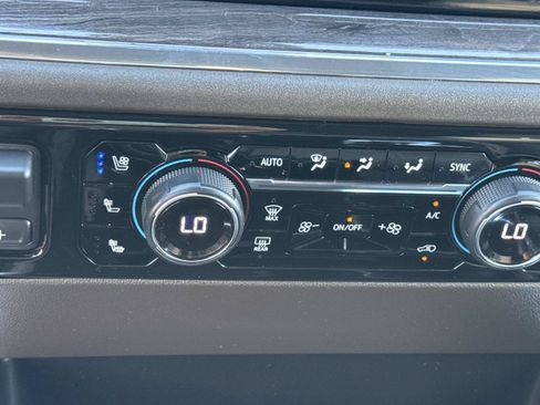 Used 2024 Chevrolet Silverado 1500 LTZ w/ Technology Package AWD/4WD image 25