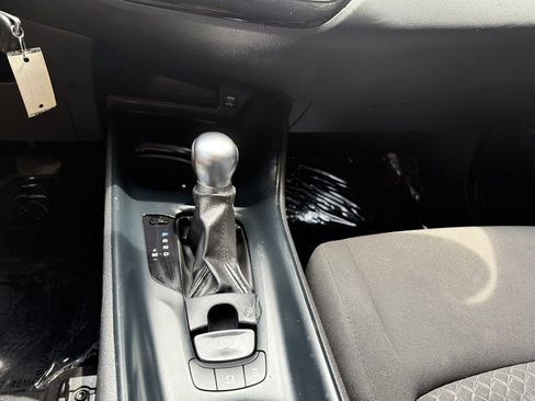 Used 2021 Toyota C-HR LE image 16