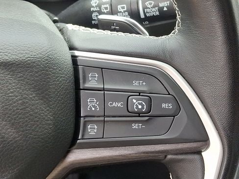 Certified 2022 Jeep Grand Cherokee L Limited image 25