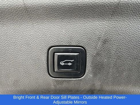 Used 2022 Chevrolet Tahoe Z71 w/ Luxury Package image 22