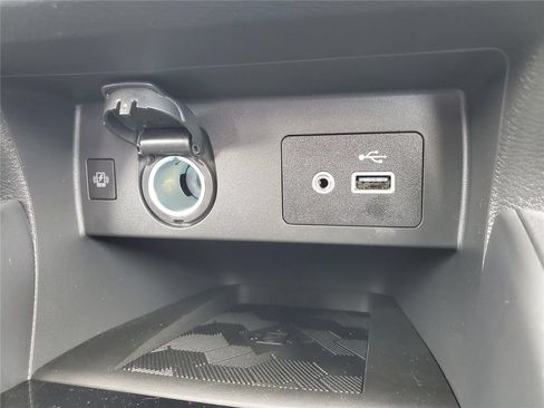 New 2025 Nissan Versa SV w/ Trunk Package FWD image 24