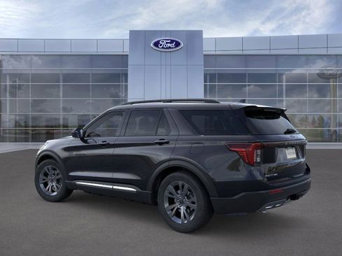 New 2025 Ford Explorer Active w/ Active Comfort Package image 4