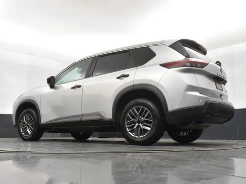Used 2024 Nissan Rogue S AWD/4WD image 12