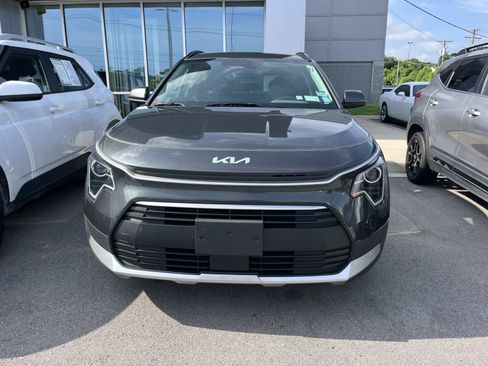 Used 2024 Kia Niro EX FWD image 5