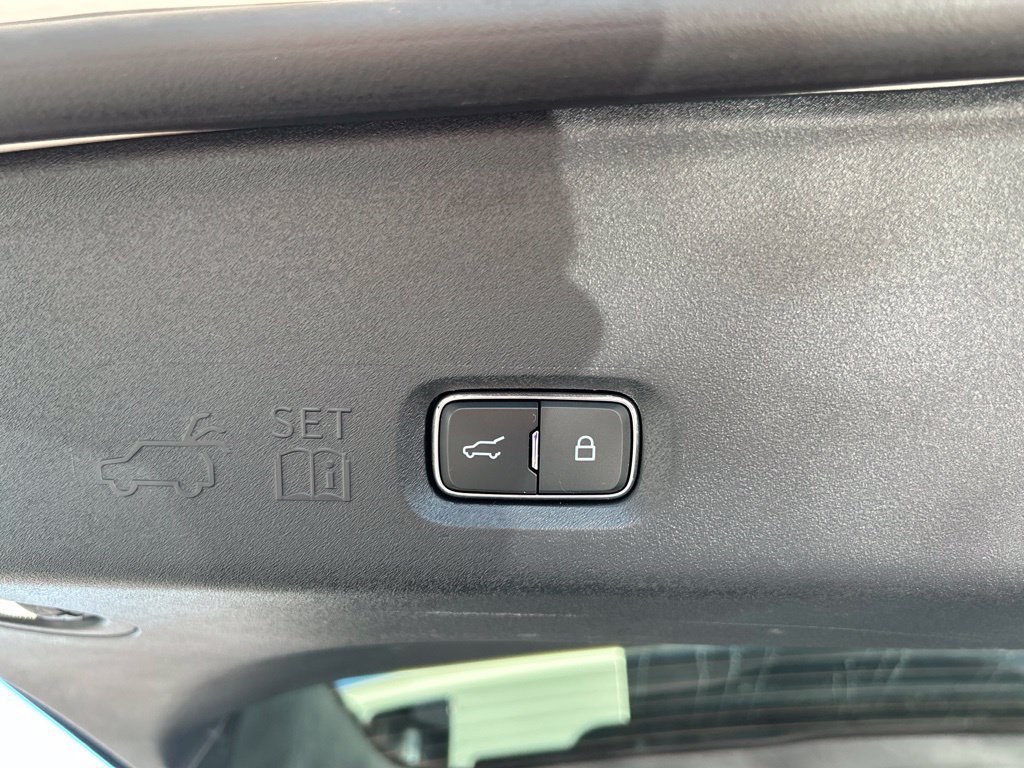 Used 2025 Ford Expedition Platinum w/ Stealth Performance Package AWD/4WD image 45
