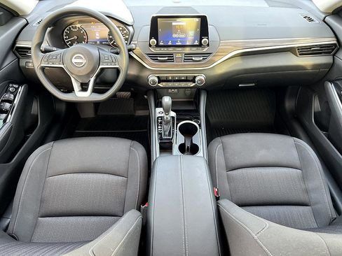 Certified 2023 Nissan Altima 2.5 SV image 18