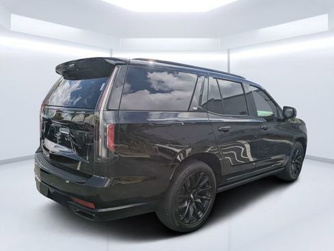 Used 2021 Cadillac Escalade Sport w/ LPO, ONYX Package AWD/4WD image 3