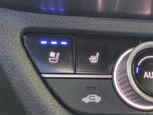 Certified 2025 Acura ADX A-Spec image 23