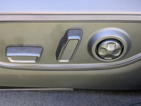 New 2025 Jeep Grand Cherokee Limited w/ Black Appearance Package image 18