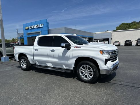 Used 2025 Chevrolet Silverado 1500 LTZ w/ LTZ Premium Package AWD/4WD image 1